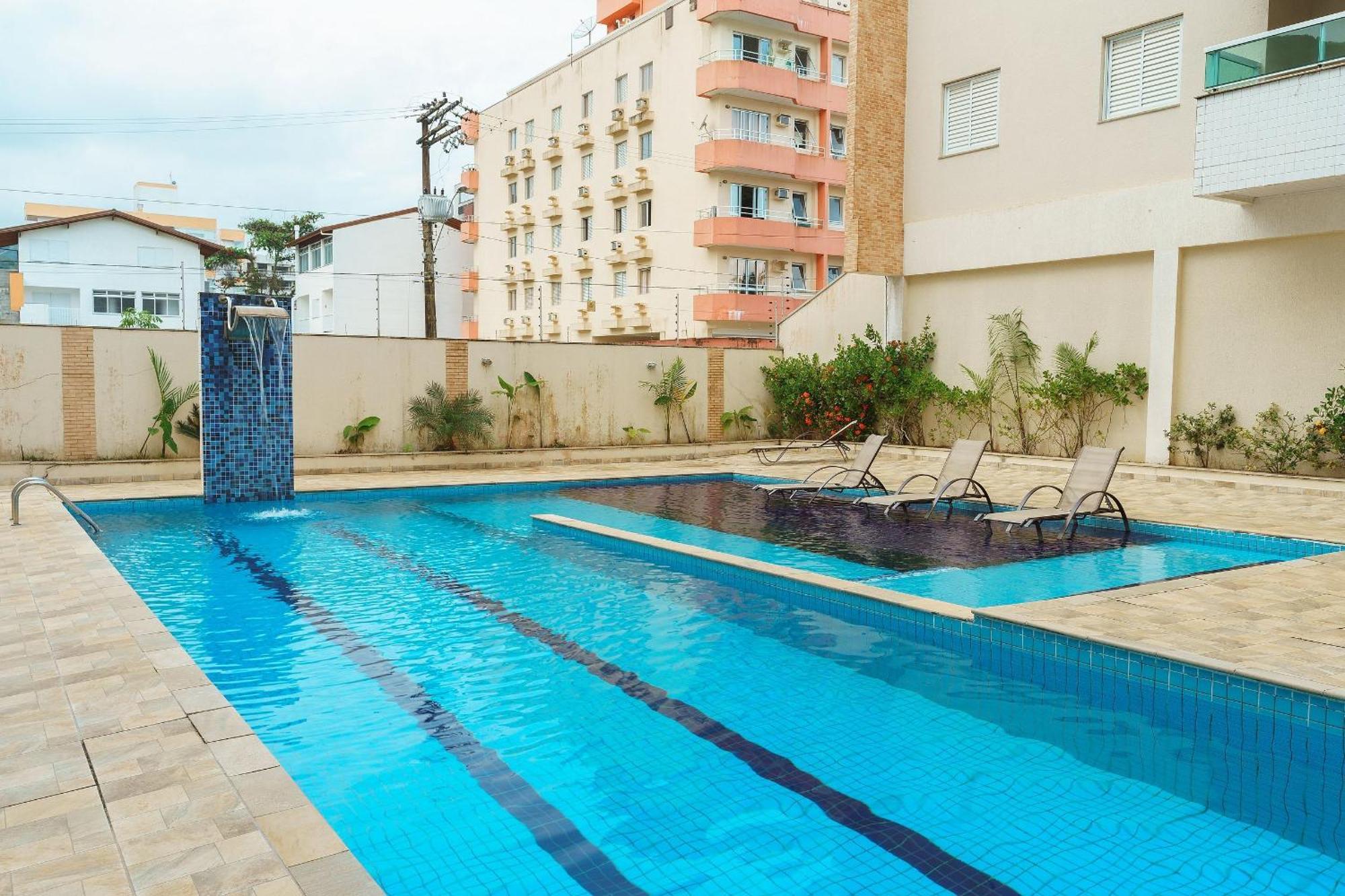 Casa de férias Apto C/ Churrasqueira E Piscina